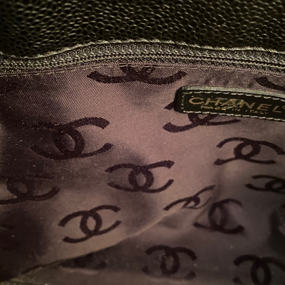 Chanel Coco Mark Black Caviar
Leather Tote (Pre-Owned-good condition) - Picture 7 of 12